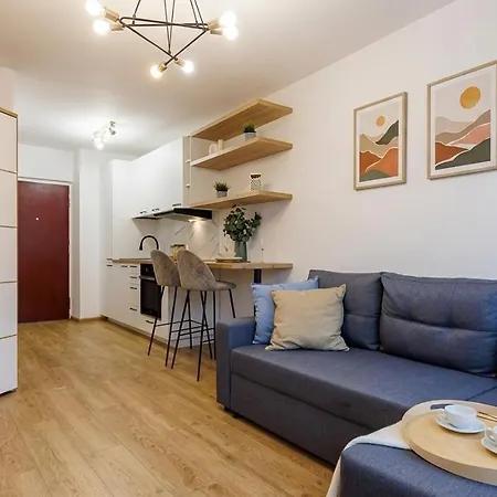 Compact In Center By Vaya Apartman *