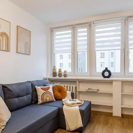 Apartman Compact In Center By Vaya Varsó
